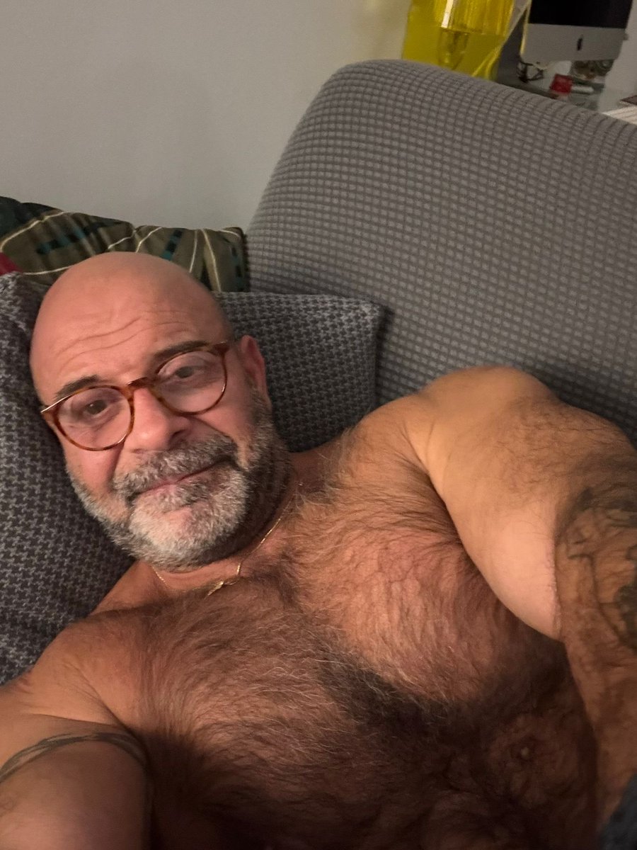 batnapoli70's tweet photo. @TheJerbear5567 Super sexy https://t.co/qXGqrynGLD