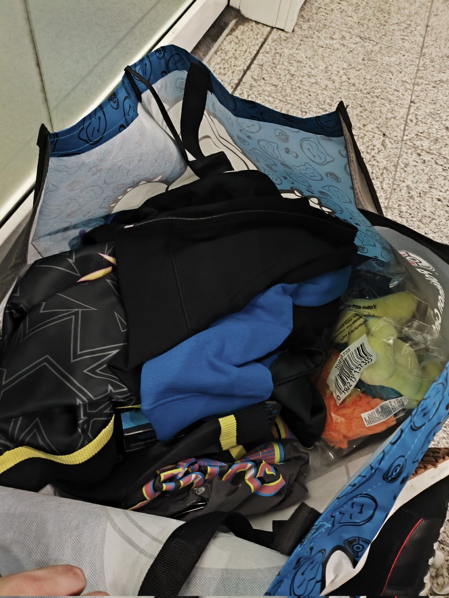 ¡Mi cartera!😅 #PokemonEUIC #pokemon #playpokemon