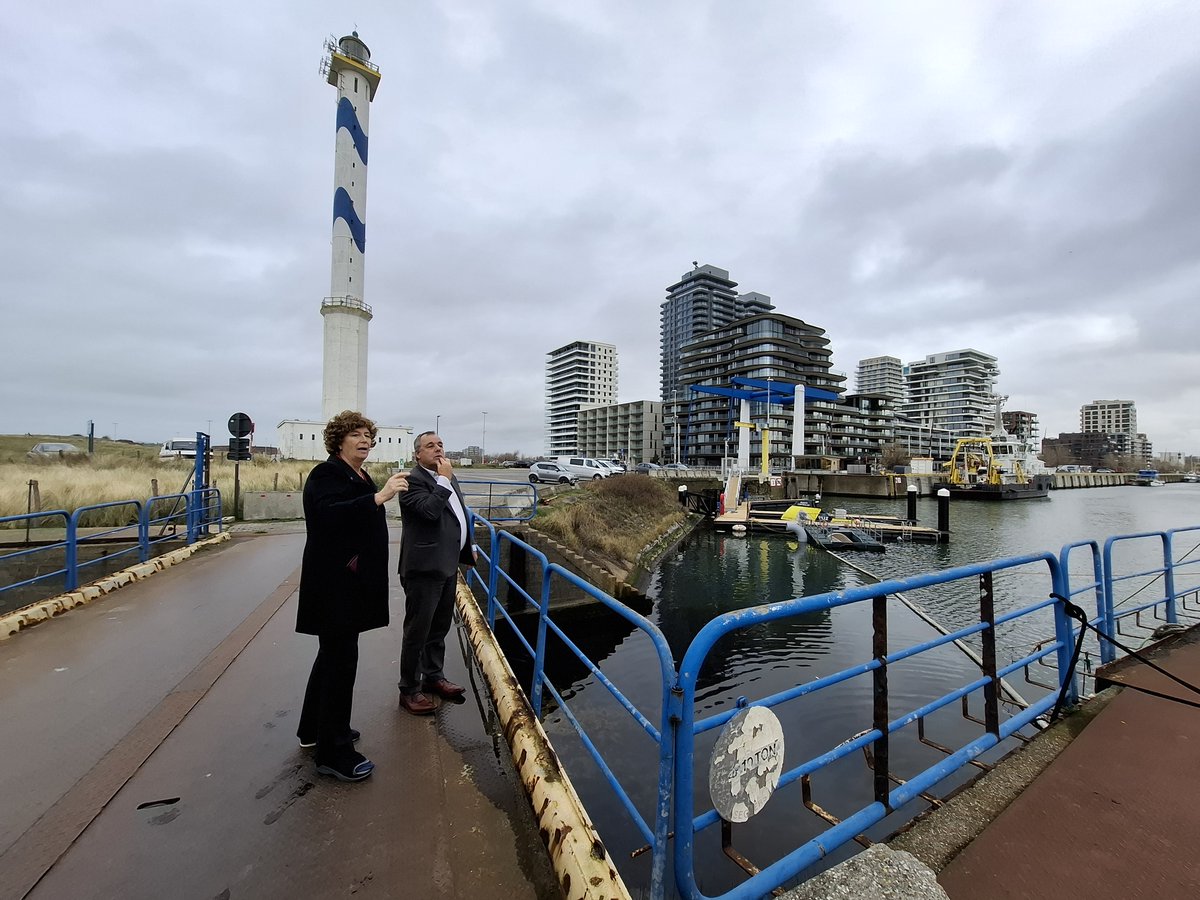 VLIZnews's tweet photo. We were pleased to welcome rector @UGent Petra De Sutter to @VLIZ in Ostend. A valuable exchange on strengthening our long-standing partnership with @ugent & @MarineAtUGent in marine sciences.
#Collaboration #MarineResearch #OceanScience #BlueScience https://t.co/fT8y0lcBI2