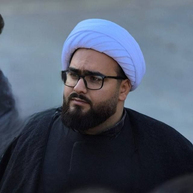 k99431407's tweet image. رسیدگی شود 🙏🏻🙏🏻🙏🏻

🛑آخوند گراز پدر صادقی؛ رئیس بسیج مدرسه مفتح. عامل اصلی مسلح شدن اعضای بسیج این مدرسه
یکی از سرکوب‌گرای اصلی #اصفهان
شکنجه‌گر هم هست. .
 تو مدرسه مفتح آخونده و ظهرا نماز جماعت برگزار میکنه.
0 913 737 2609

#IranMassacre 
#IranRevolution2026