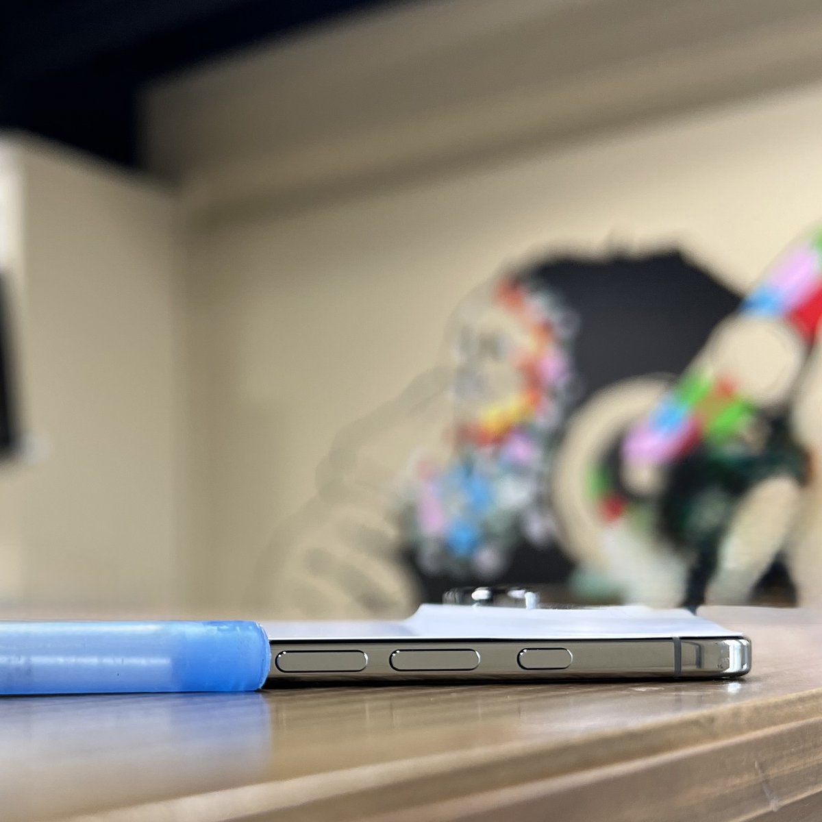 expercom's tweet photo. On January 15, 2008, Steve Jobs stunned the world by showing that a MacBook Air could fit inside a manila envelope. Today we marvel at how the new iPhone Air is thinner than a ballpoint pen. https://t.co/WKK3NC9Hhc