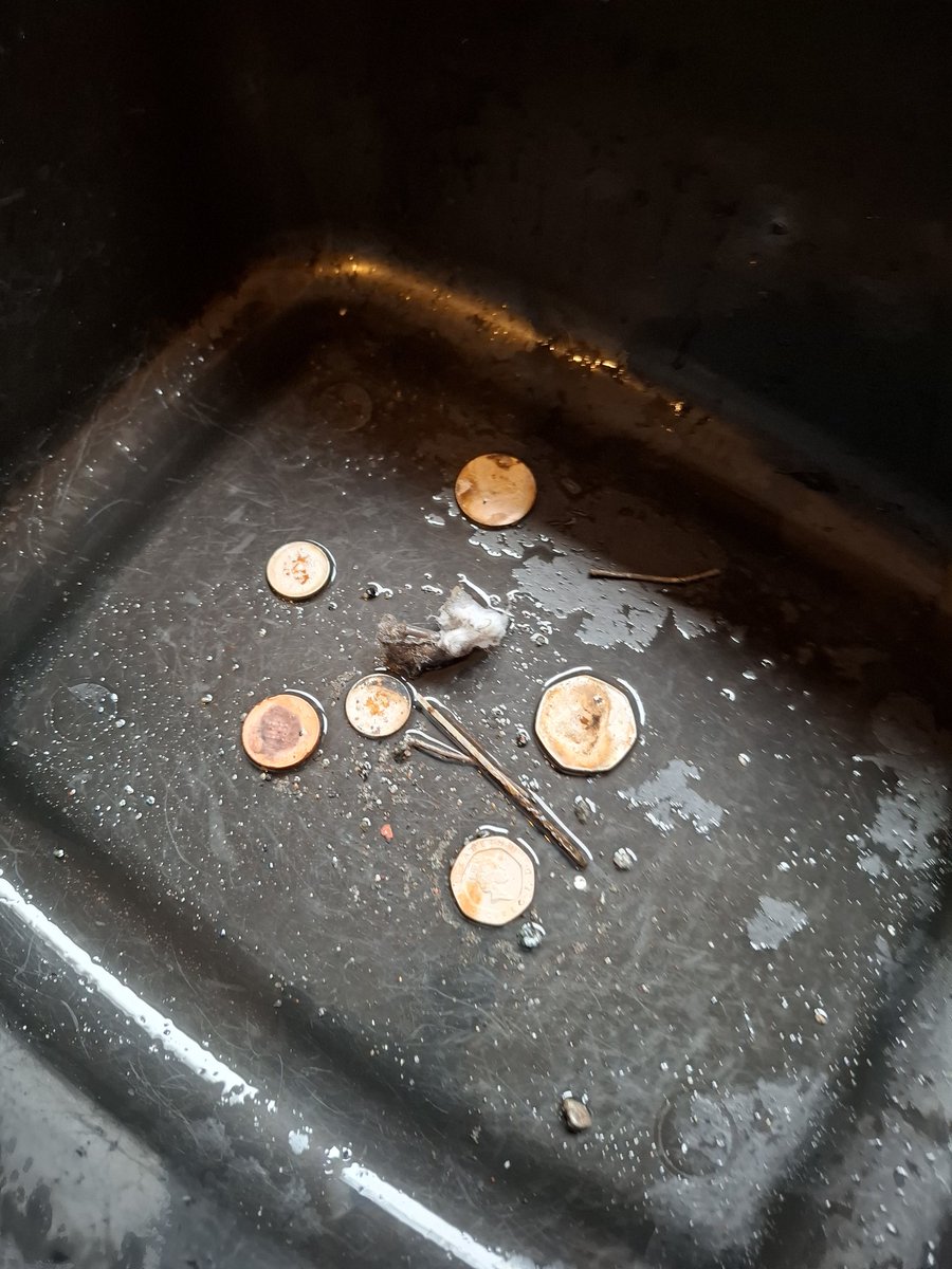 Indesit washing machine repair this afternoon.   Not drainng due to coins jamming the pump. 
Check pockets before washing and do regular filter inspections to avoid these issues.
#WashingMachine #ApplianceRepairs #DomesticApplinces #DomesticApplianceRepiars #Indesit #Bonnybridge