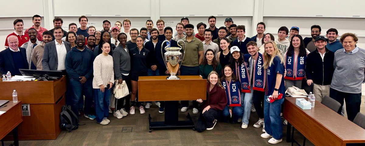 PSG_English's tweet photo. 🔴🔵 Stanford University students meet Paris Saint-Germain President Nasser Al-Khelaïfi for a special exchange !
 
In a packed auditorium, our President engaged with Stanford University students in an open and interactive discussion, sharing his experience as a global sports leader and answering questions from the audience.

🔗 https://t.co/2ImajUdEM2
