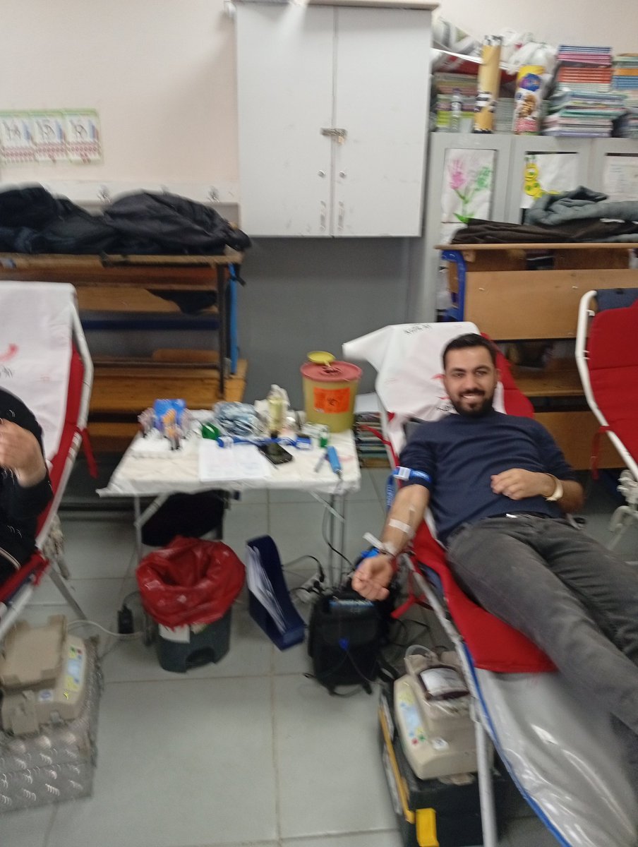 FerhatO08730206's tweet photo. Kızılay tarafından okulumuz öğrencilerine eğitim verilip öğretmen ve velilerimiz tarafından kan bağışında bulunuldu. Emeği geçen herkese teşekkür ederiz. https://t.co/Jffr9GyWSM