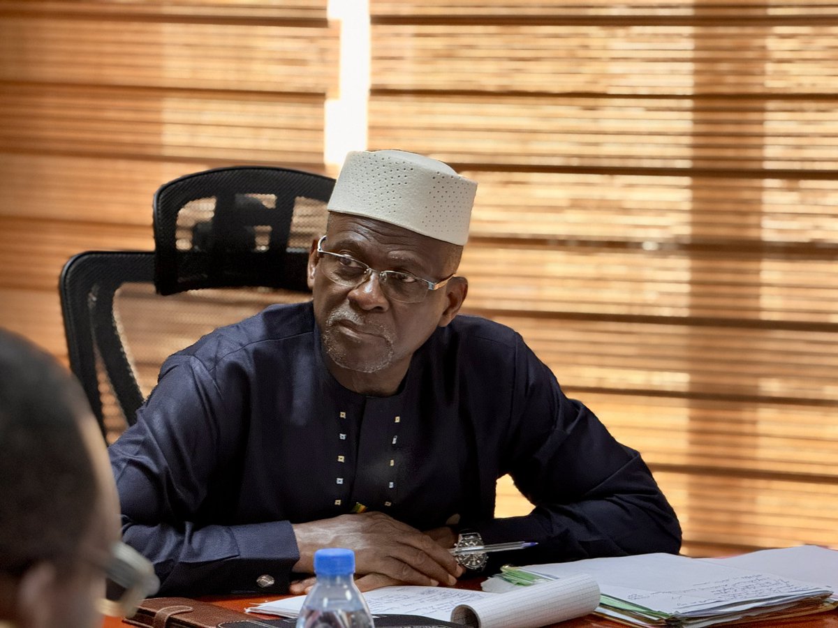 Ministère de l'Industrie et du Commerce tweet media