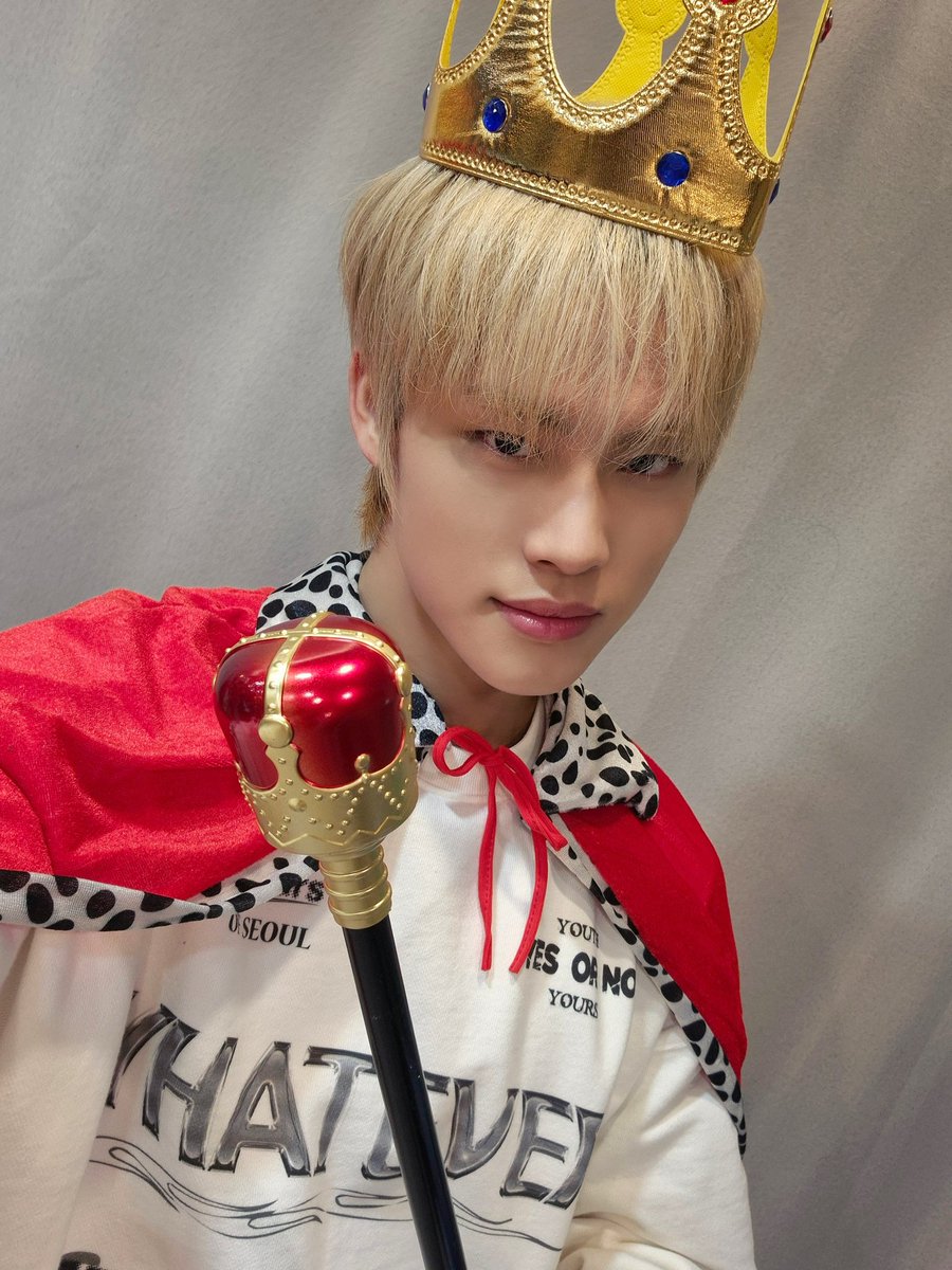 [#전여여정]

칠로니움 왕국 왕자인데요 
색칠 좀 하겠습니다🖌