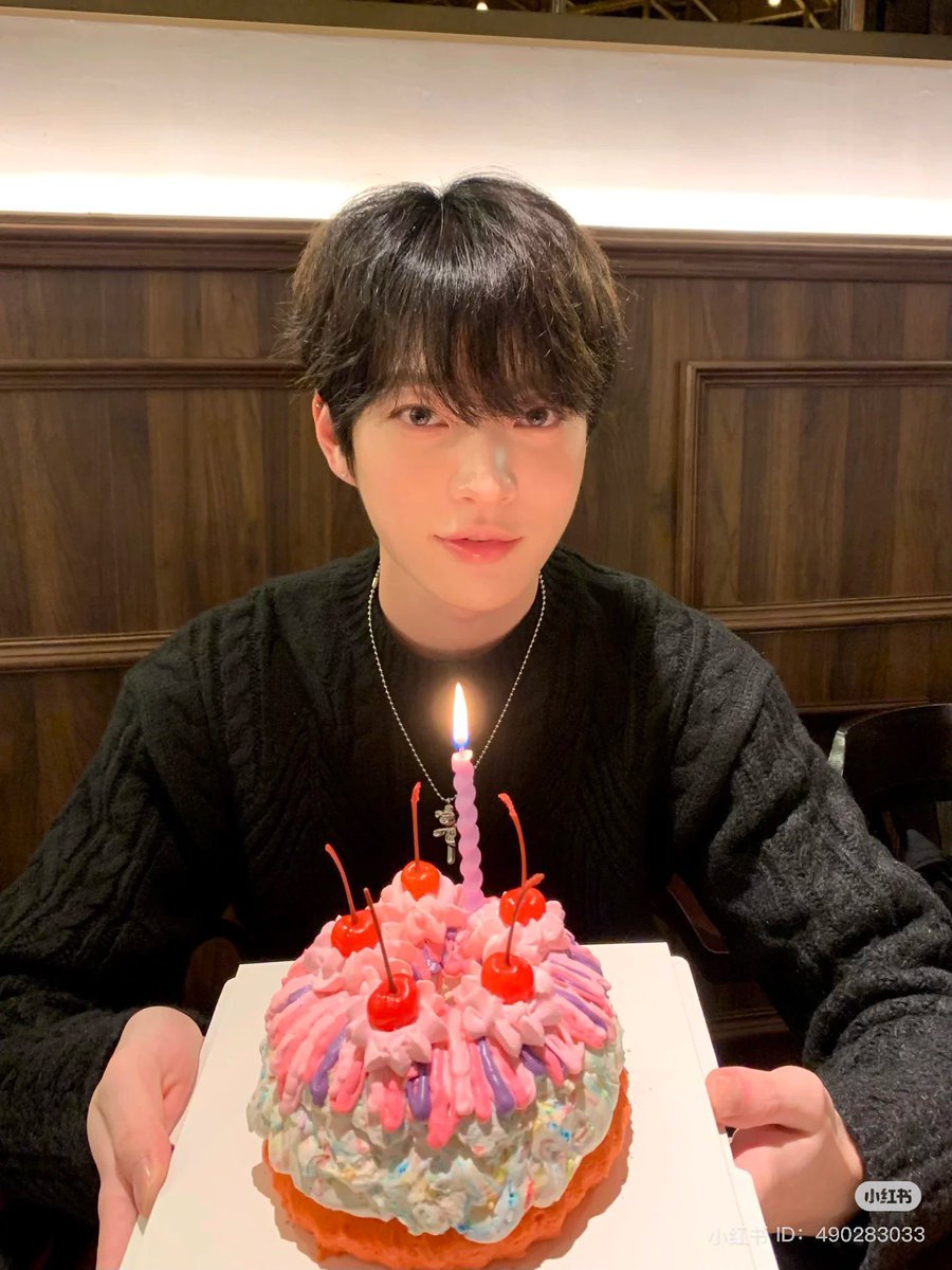 예쁜남자 아카이브 tweet media