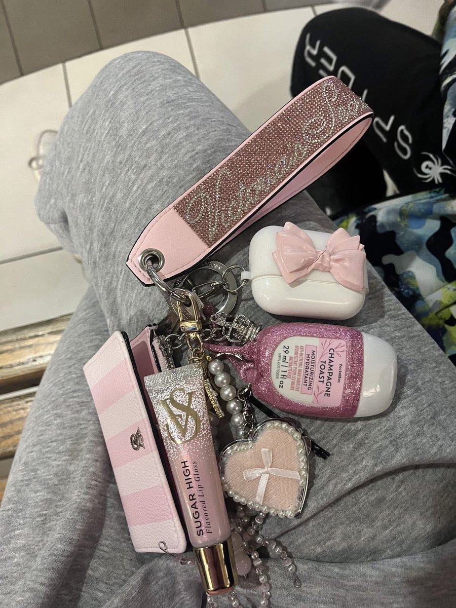 loveeee everything abt these 💕