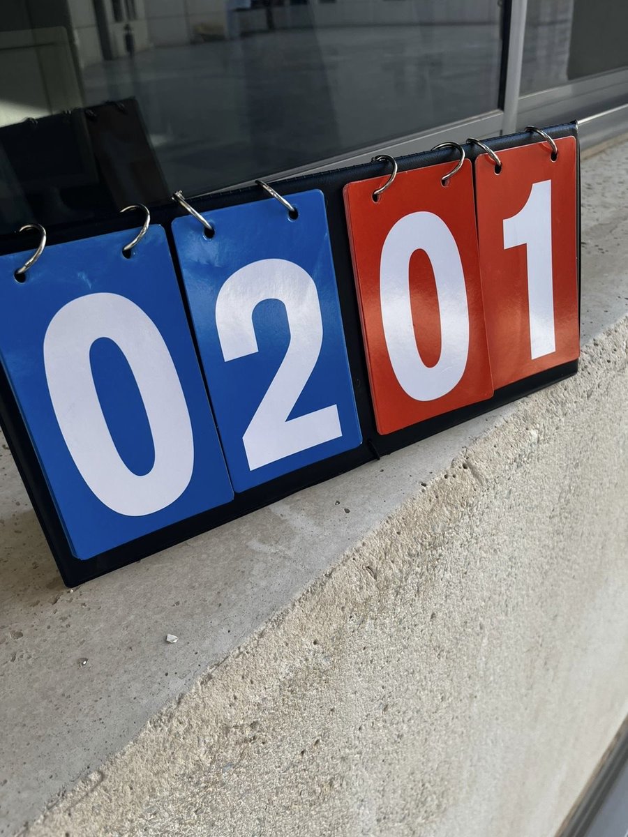 في فعالية مباراة كرة قدم ودية ضد كلية الحاسب ⚽️
نبارك لبطلاتنا اللاعبات الفوز ب ٢-١ لنادي كلية اللغات الرياضي 🏆