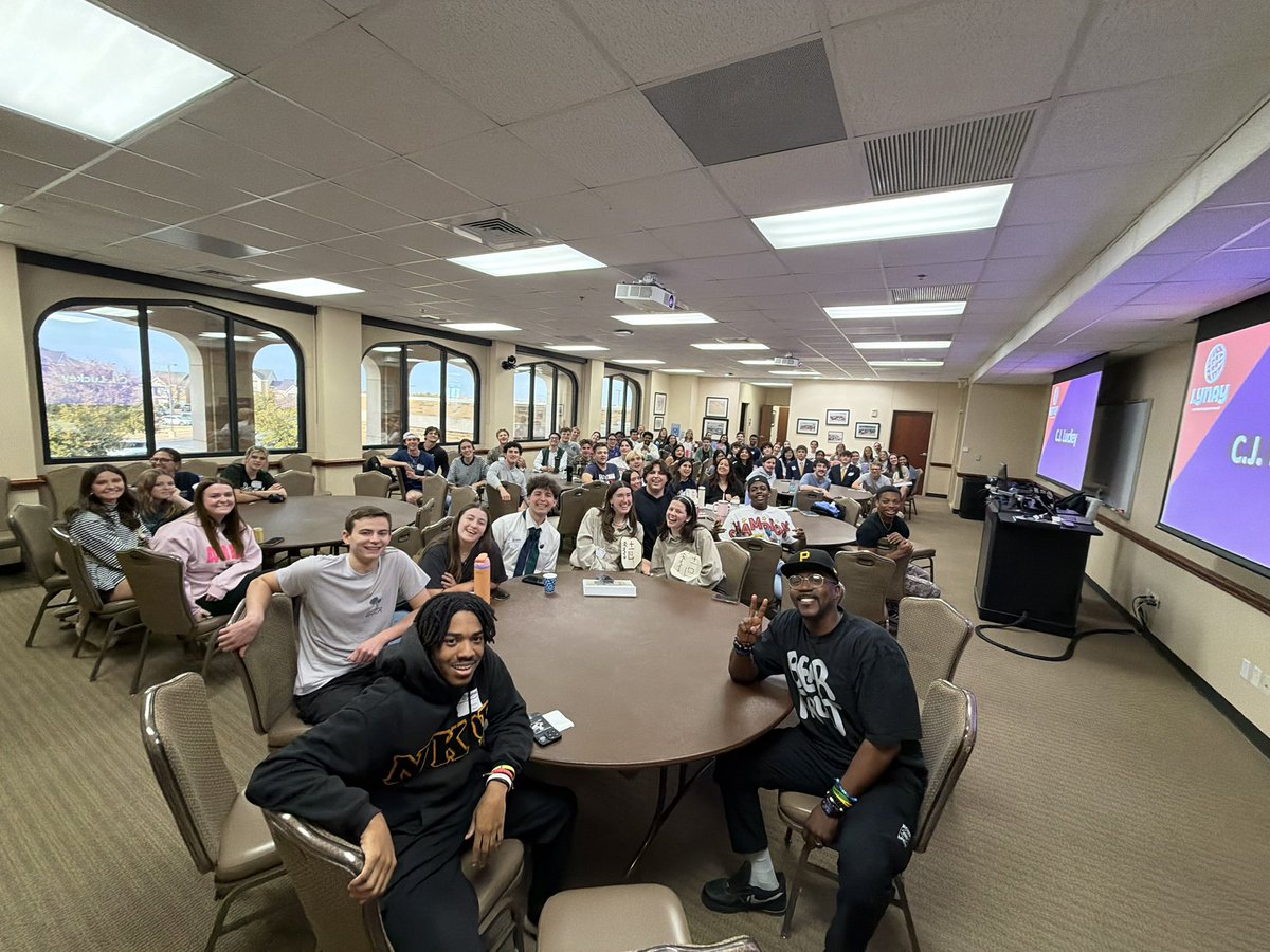 C.J. Luckey tweet media