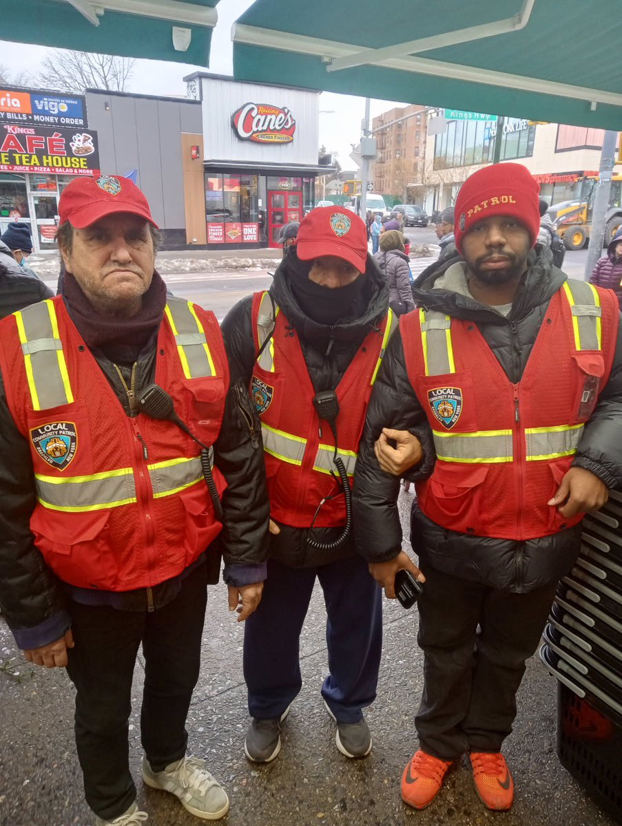 lcp_2023's tweet photo. LCP members responded immediately to a call from a merchant on Ave U who reported a serious disturbance at a neighboring deli. 

LCP quickly arrived on scene to assess the situation. The central LCP member promptly followed up and assisted with following up with 61st Precinct https://t.co/PnZPfFLp6n