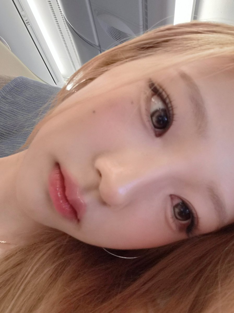 she’s so pretty omg