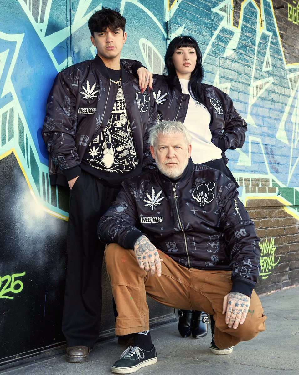 weedmaps's tweet image. Introducing our latest collection with legendary graffiti artist, Mike Giant. 🖊️

Available now: wmaps.app.link/e/qKArSAcHE0b