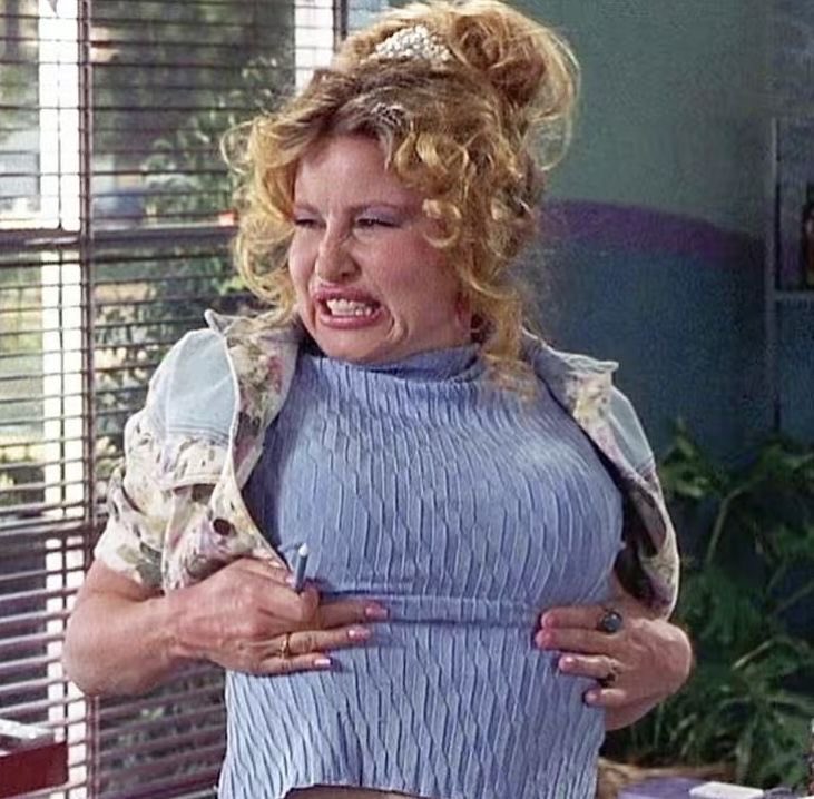 Not one. Not three. SEVEN Lady Gaga songs pulled over 1M streams on Spotify yesterday.

1. Die With a Smile - 3.435.739
2. Poker Face - 1.350.133
3. Judas - 1.168.515
4. ARUTW - 1.064.519
5. Just Dance - 1.051.975
6. Bad Romance - 1.051.894
7. Abracadabra - 1.023.286