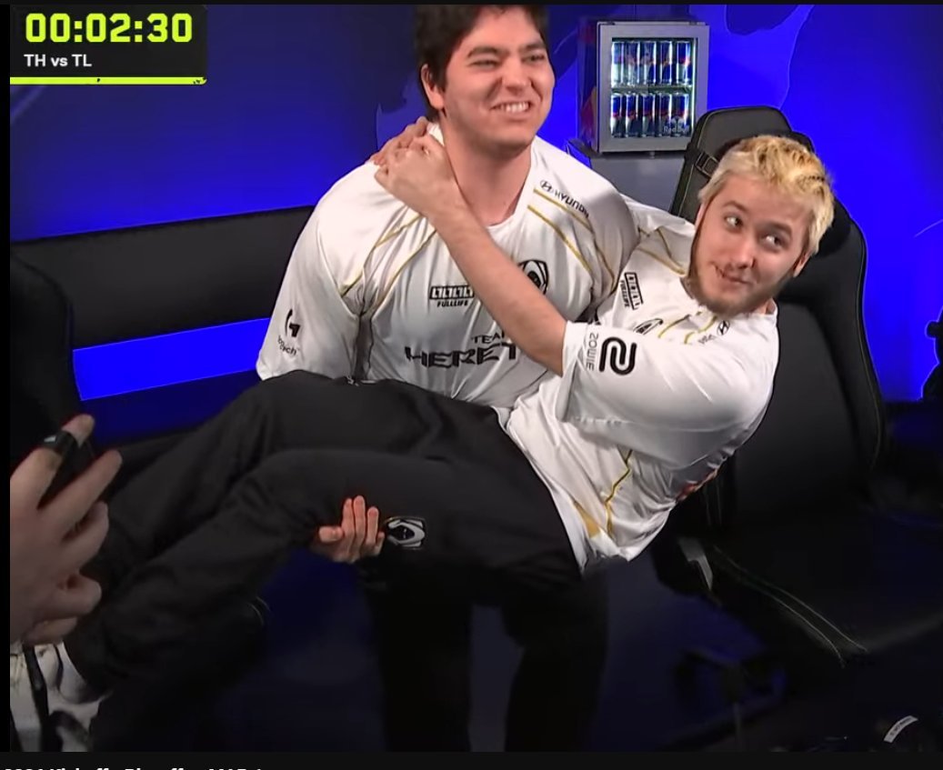 Warming up for the match💪