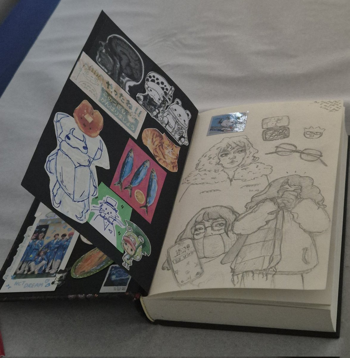 Hice un sticker de mi tac de cerebro y lo pegué en mi libreta🙂‍↕️