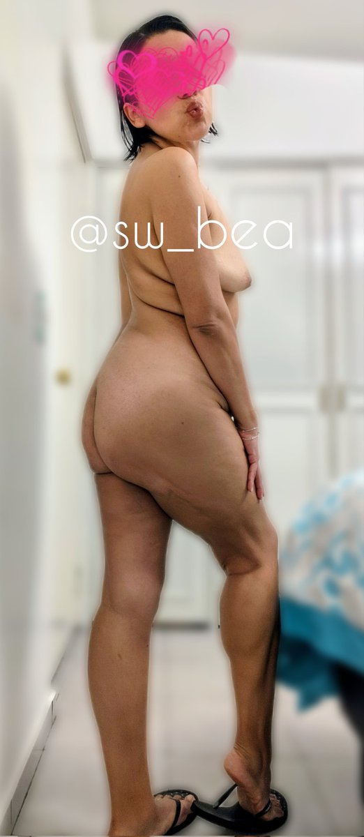 Ven, quiero sentir como se te acelera la respiración cuando me tengas cerca 😏💋

#JuevesDeTentación 
#juevesdepiernasyalgomás