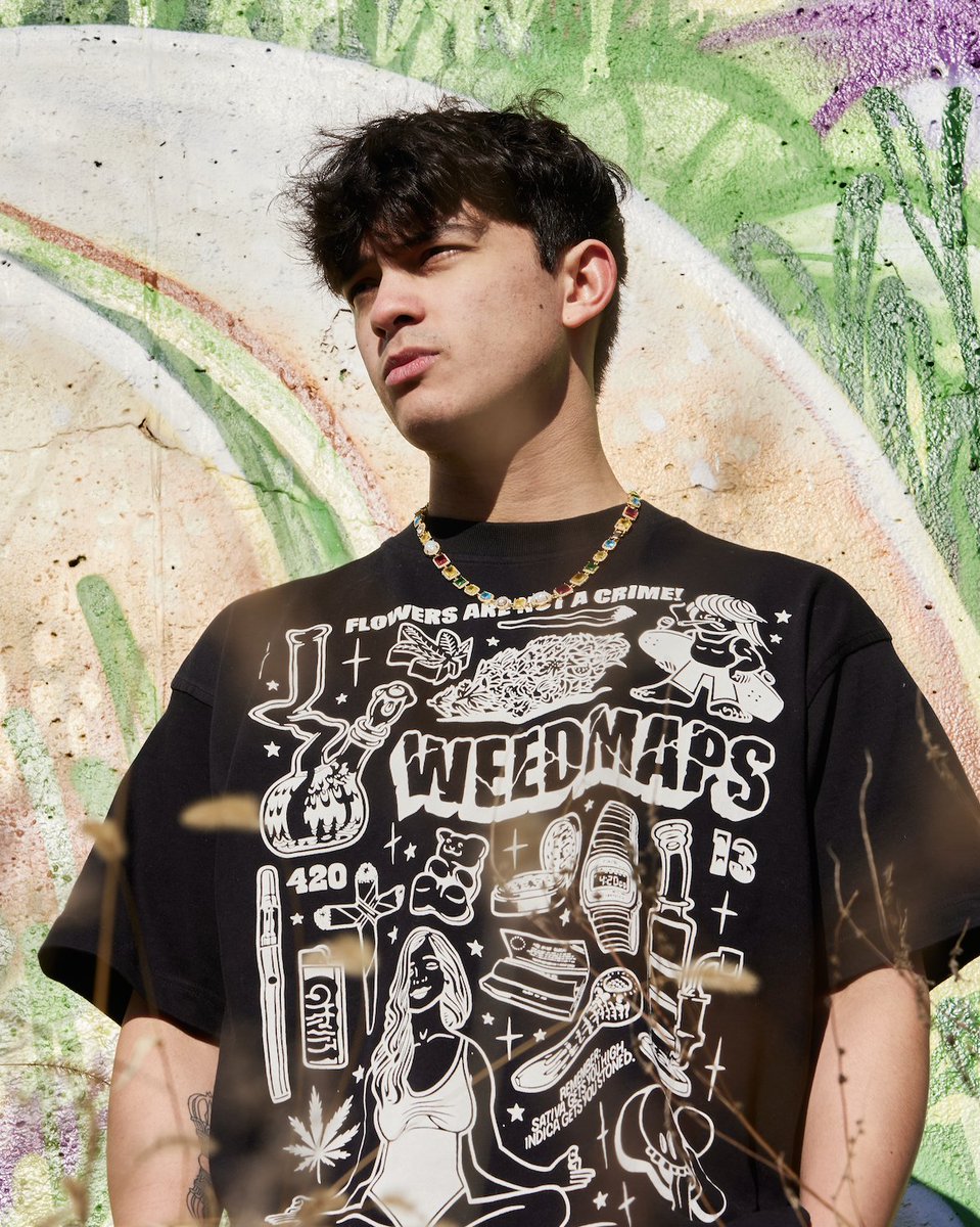 weedmaps's tweet image. Introducing our latest collection with legendary graffiti artist, Mike Giant. 🖊️

Available now: wmaps.app.link/e/qKArSAcHE0b