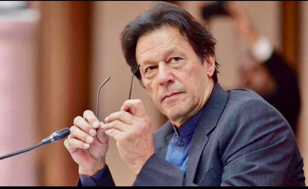 noreen_khanum's tweet photo. ہمارا یہ وعدہ ہے!

جب تک آپ قوم کیلئے کھڑے رہیں گے اور غریب ، کمزور، اور مظلوم لوگوں کی آواز اٹھاتے رہیں گے، اور ملک کی خودمختاری اور آزادی کیلئے جدوجہد کرتے رہیں گے ہم آپ کیساتھ کھڑے رہیں گے۔۔۔ہم آپ کے حق میں لکھیں گے، ہر فورم پر آواز اٹھائیں گے، اور دعا بھی کریں گے۔۔۔۔اللہ سے امید ہے کہ آپ سرخرو اور آپ پر ظلم کرنیوالے رسوا ہونگے۔۔۔۔ان شاءاللہ