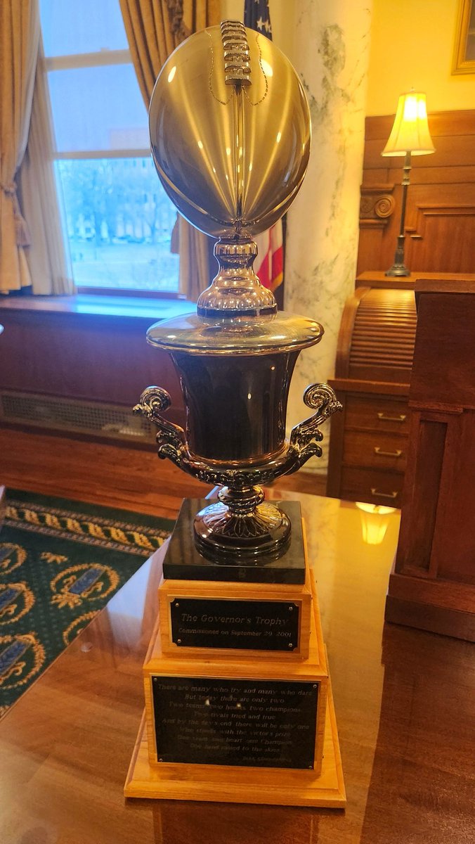 BREAKING: The #BoiseState vs. Idaho football rivalry is back after last being played in 2010, Gov. Brad Little just announced. They will play for the Governor's Trophy. <a href="/BroncoSportsFB/">Boise State Football</a> <a href="/VandalFootball/">Idaho Football</a>