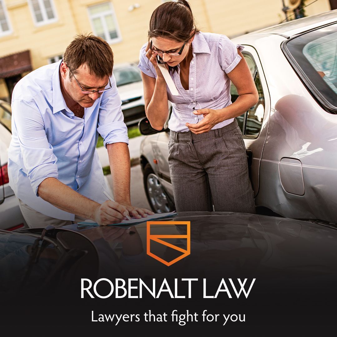 RobenaltLaw's tweet photo. Insurance companies move fast and usually for less than the claim is worth. Understanding your options before settling is important. We can help you get what you deserve: https://t.co/PJWSz0ie0k https://t.co/Io3M3HUVuh