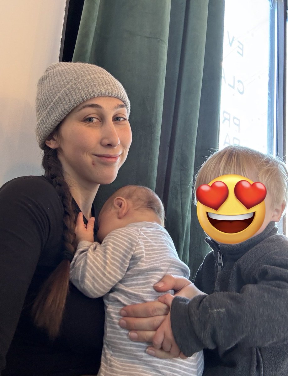 extra mommy tweet media