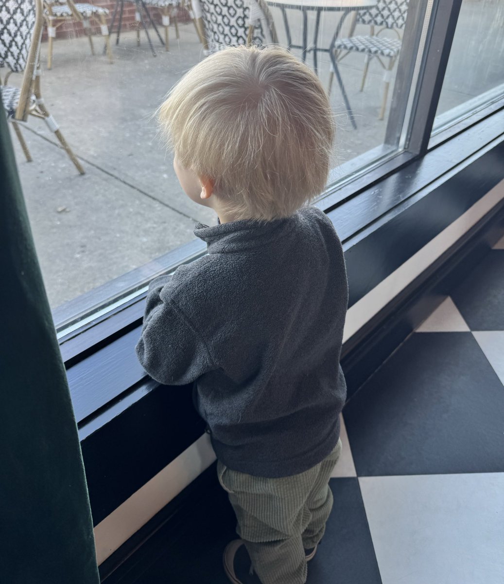 extra mommy tweet media