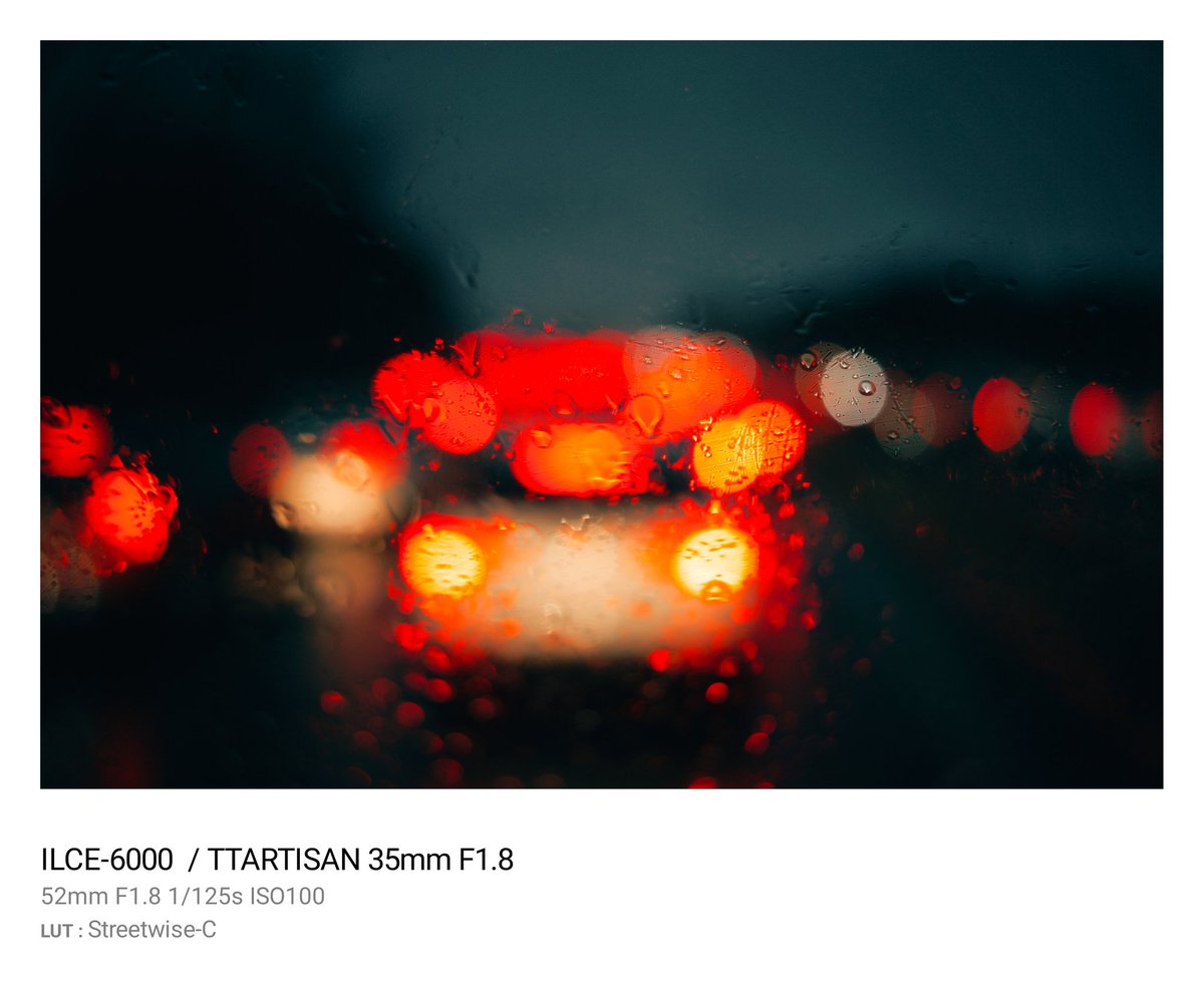 kevinhealyphot1's tweet photo. #traffic #blurry #blurrypicoftheday #sony #sonypic #sonya6000 #ttartisan https://t.co/ZeeUqbiEj3