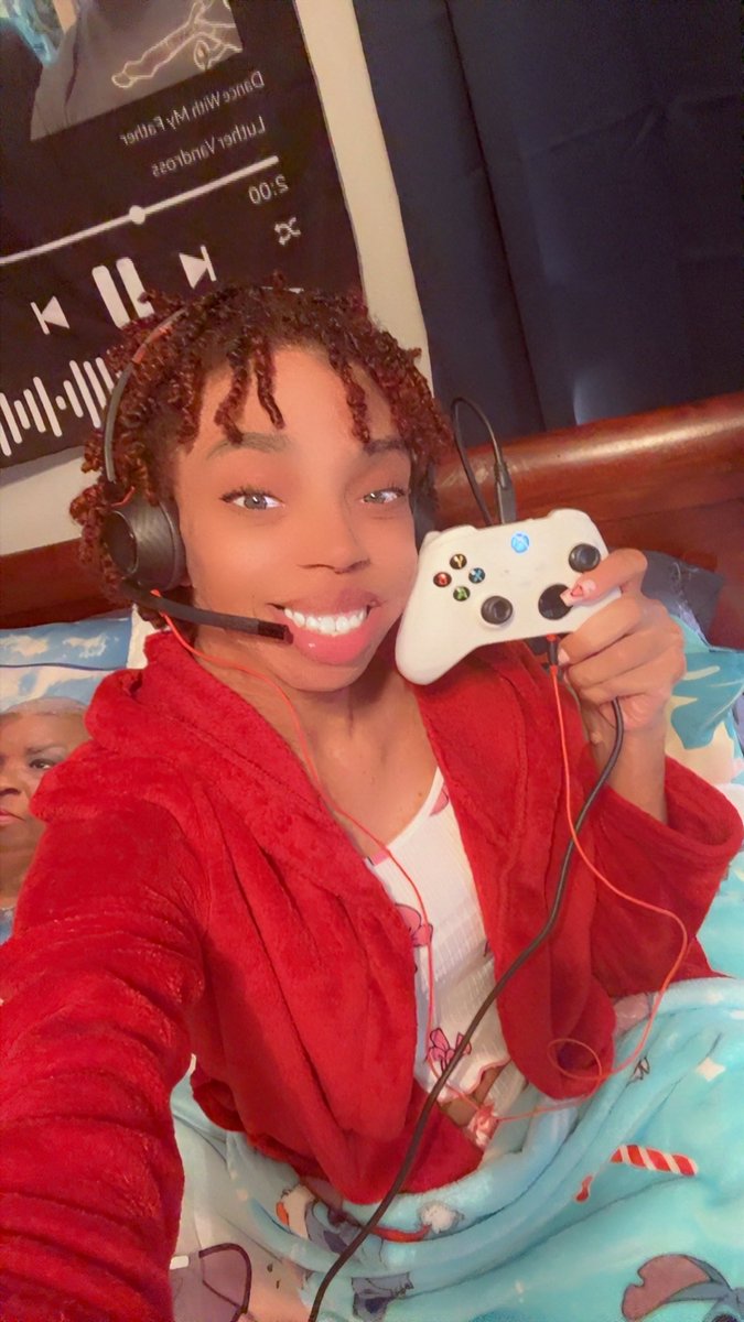 MrsMcCuien's tweet photo. I’m a gamer 🎮girl😍😍🫶🏼🫶🏼 

#gamer #gamerforlife #gamergirl🎮❤️ https://t.co/fN4DeTyKQX