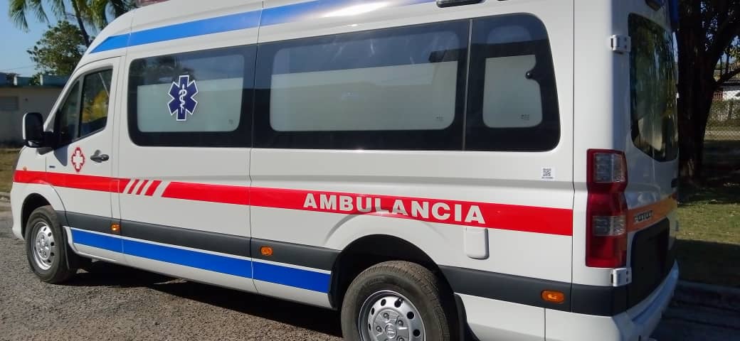 La Salud Pública y el pueblo Pinero, reciben con mucha alegría 2 nuevas ambulancias que garantizan vitalidad en los servicios médicos, una muestra de la voluntad política de nuestro país, en medio de una situación económica compleja #IslaDeLaJuventud #SentirPinero #CubaEstáFirme