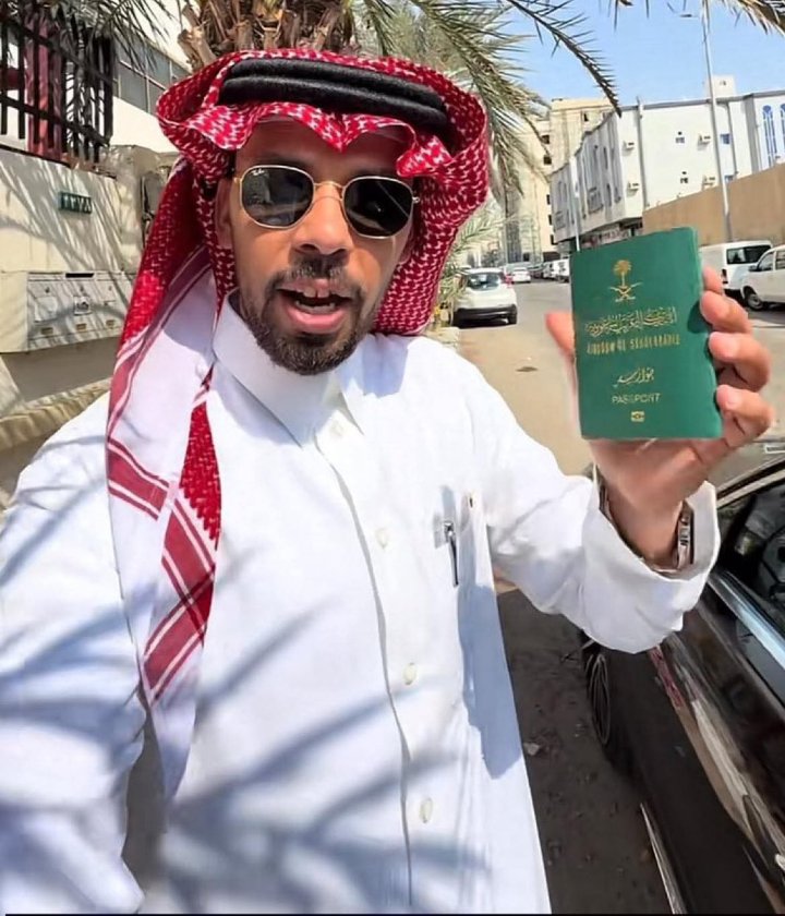 M.Reᴅᴏᴜᴀɴ Mᴀɴsᴏᴜʀɪ ⛦ tweet media