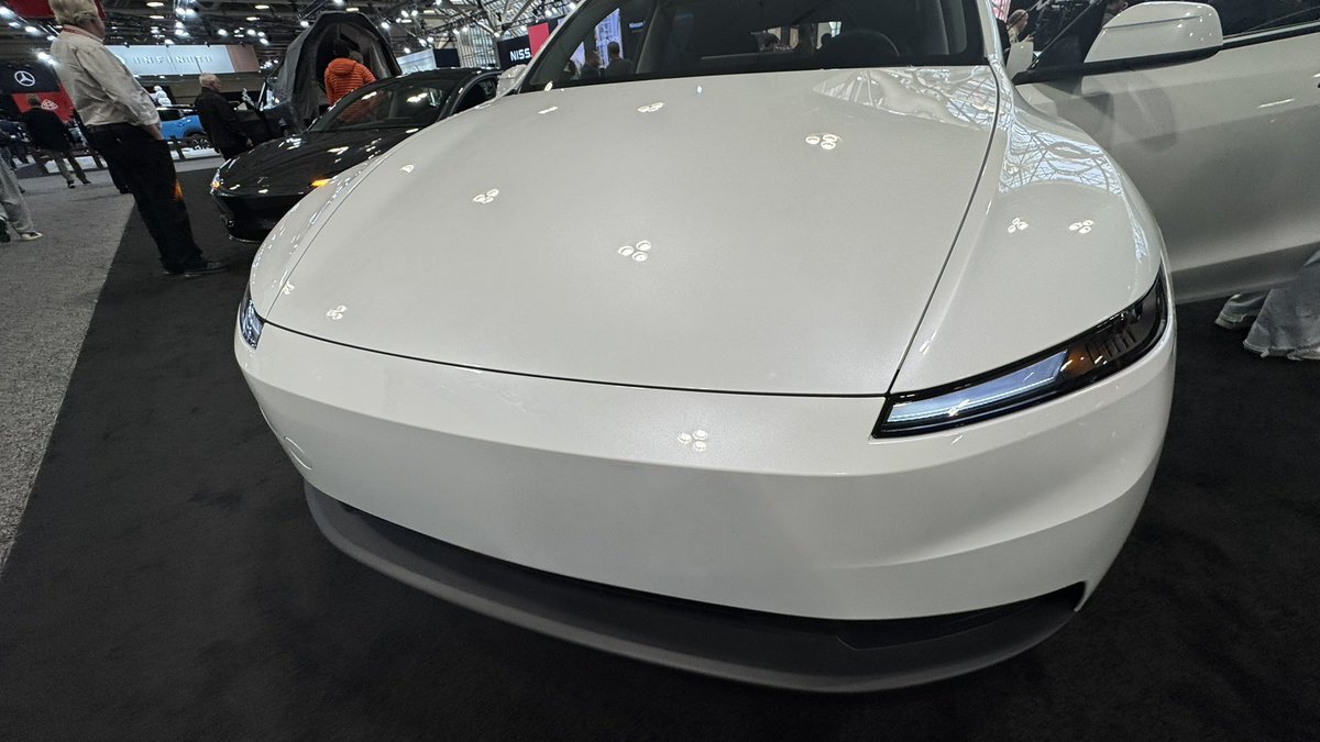 DriveTeslaca's tweet photo. BREAKING: @Tesla has the Model Y RWD (formerly Model Y Standard) on display for the first time in Canada at the Canadian International AutoShow in Toronto 🇨🇦 https://t.co/trFVpCbZs9