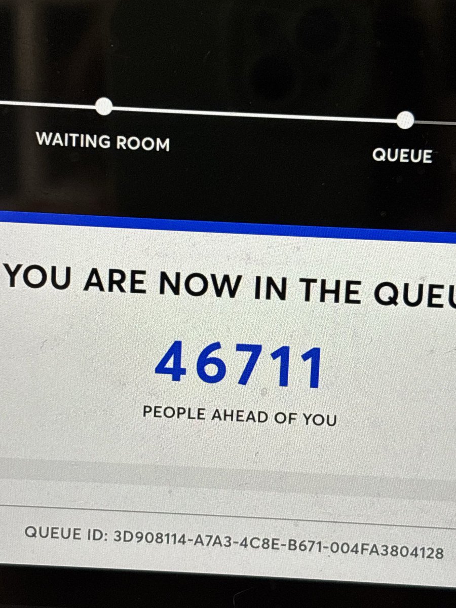 cstef54's tweet photo. @MarkGrisamore @NoahKahan @Ticketmaster Refreshed a few seconds before the sale.  Crazy https://t.co/VYJMLUY5by