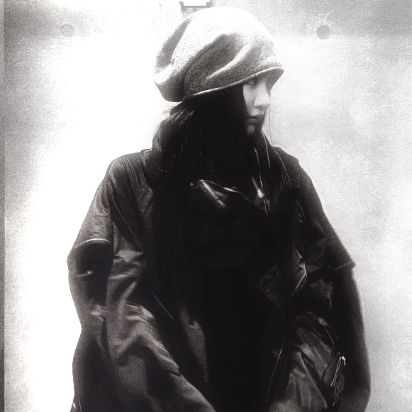 INS0NDAVEL's tweet image. ᅟ
ᅟ
ᅟ
冷.