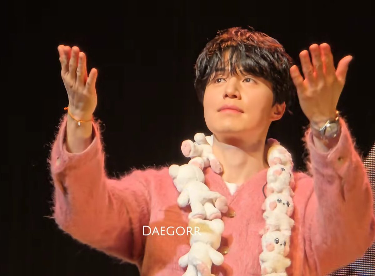 😚😚😚
#이동욱 #LeeDongWook #MySweetHome 
Credit <a href="/daegorr/">Gabby 🦁🍑</a>