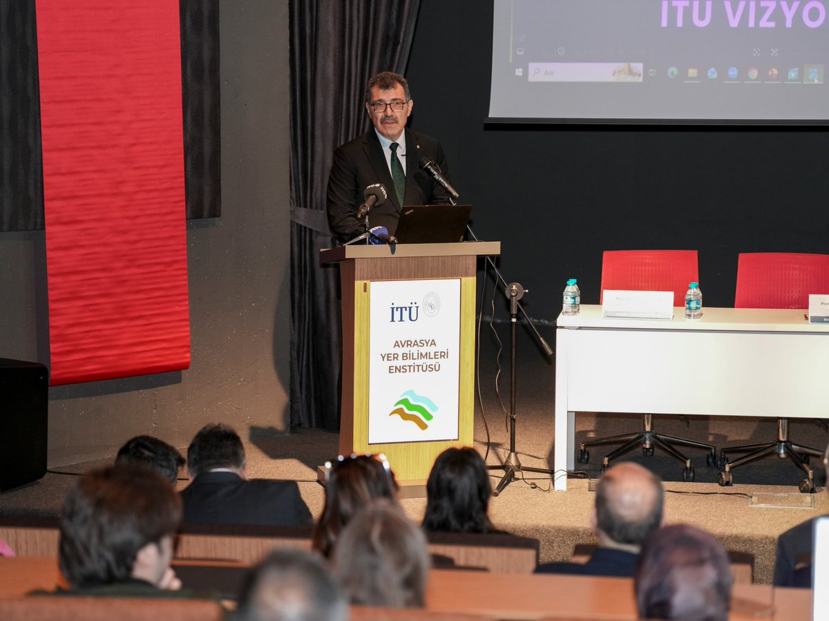 itu_aybe's tweet photo. 6 Şubat Kahramanmaraş Depremleri, İTÜ Vizyonuyla Ele Alındı 🐝✨
 
Sayın Rektörümüz Prof. Dr. Hasan Mandal'ın açılış konuşmasıylabaşlayan toplantıda afetin sismik, teknolojik ve iklimsel boyutlarını sentezleyen bulgular kamuoyuyla paylaşıldı. 

🔗 https://t.co/3JJOU4vY6v https://t.co/78UhZBQZ33