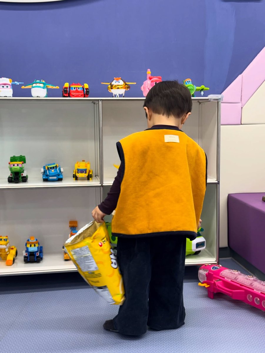 아 이거 웃긴다
박윤성 소속사 계정인데
1 박윤성 독사진... 당연함
2 박윤성과 선우주 ㅇㅋㅇㅋ 둘이 직장 동료임
3 갑자기 냅다 등장하는 선우주 독사진
4 아무래도... 담당자도 참을 수 없엇던듯한 사진셀렉
ㅋㅋㅋㅋㅋㅋㅋㅋㅋㅋㅋㅋ