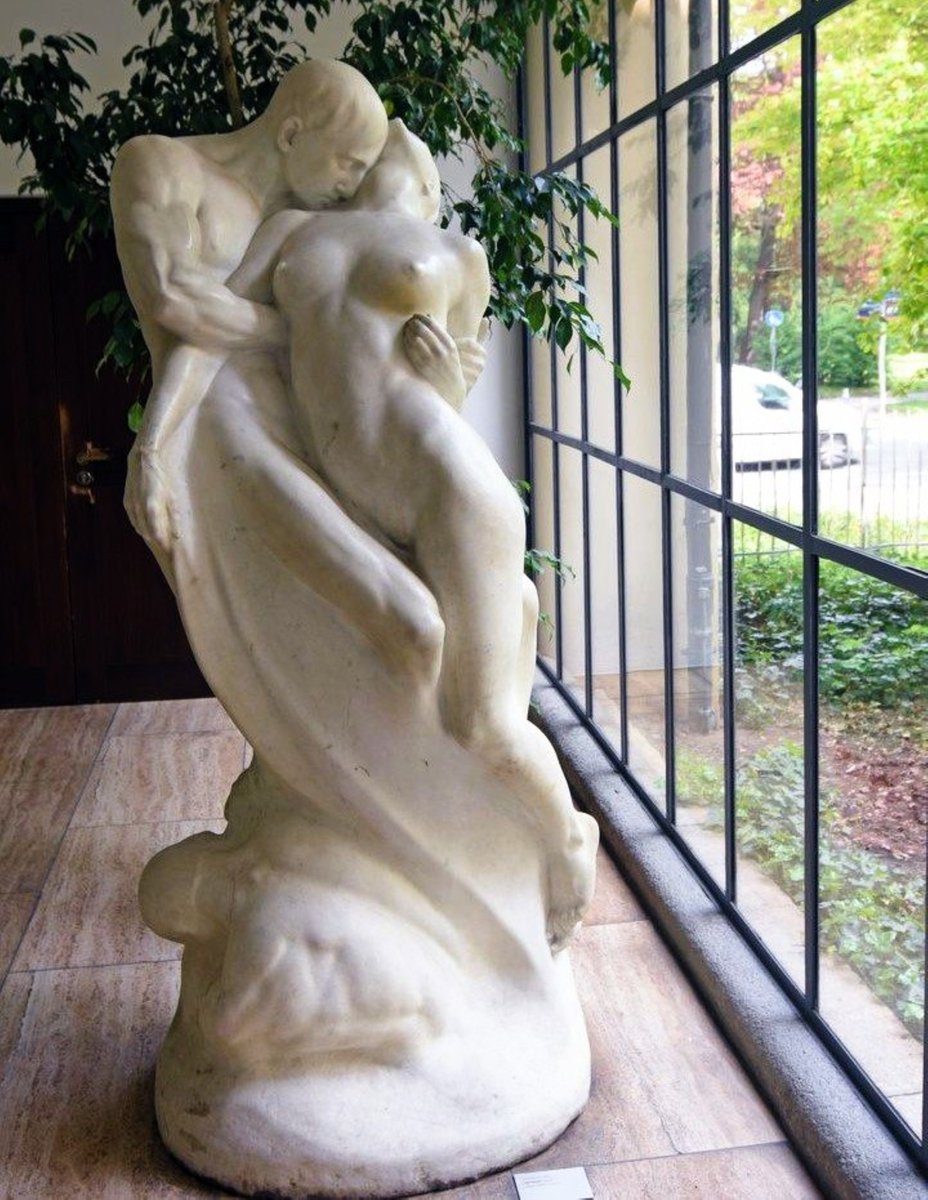 AlexandraSoro's tweet photo. "Die Nacht" (The Night), 1908
By Adolf Brütt. (1855–1939) 🏛️🌹
German sculptor. https://t.co/VCIZgoMbg8
