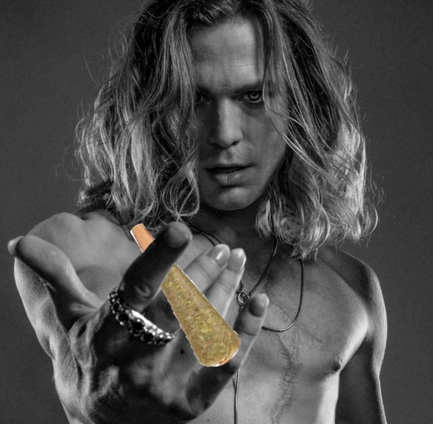 bluebobriella's tweet photo. “Mon Cher, take a hit” https://t.co/11MqUD2uYx
