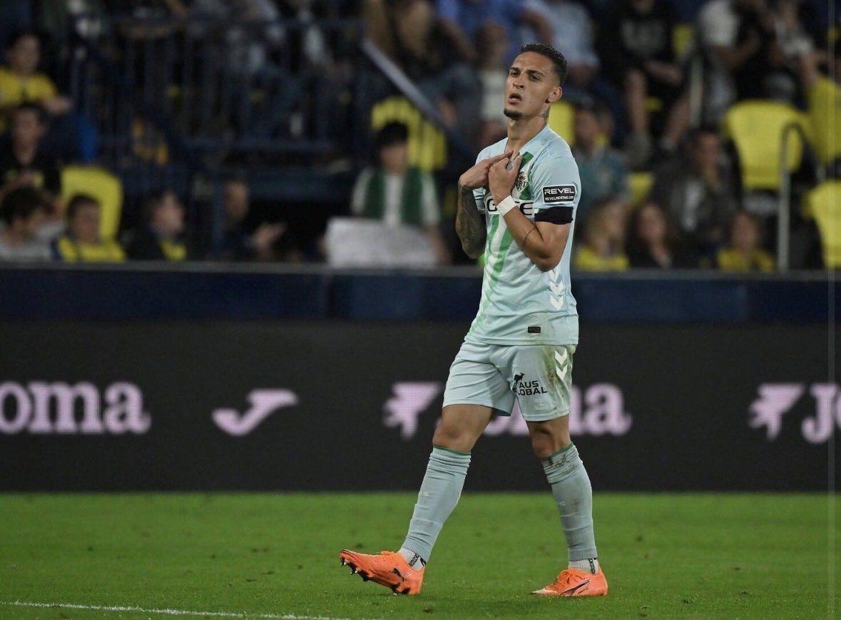 Manforra's tweet photo. @somosvillarreal Villareal, habéis ganado este año al Betis?
Por si quieres hacer memoria rey. https://t.co/QVKz5LPEtW
