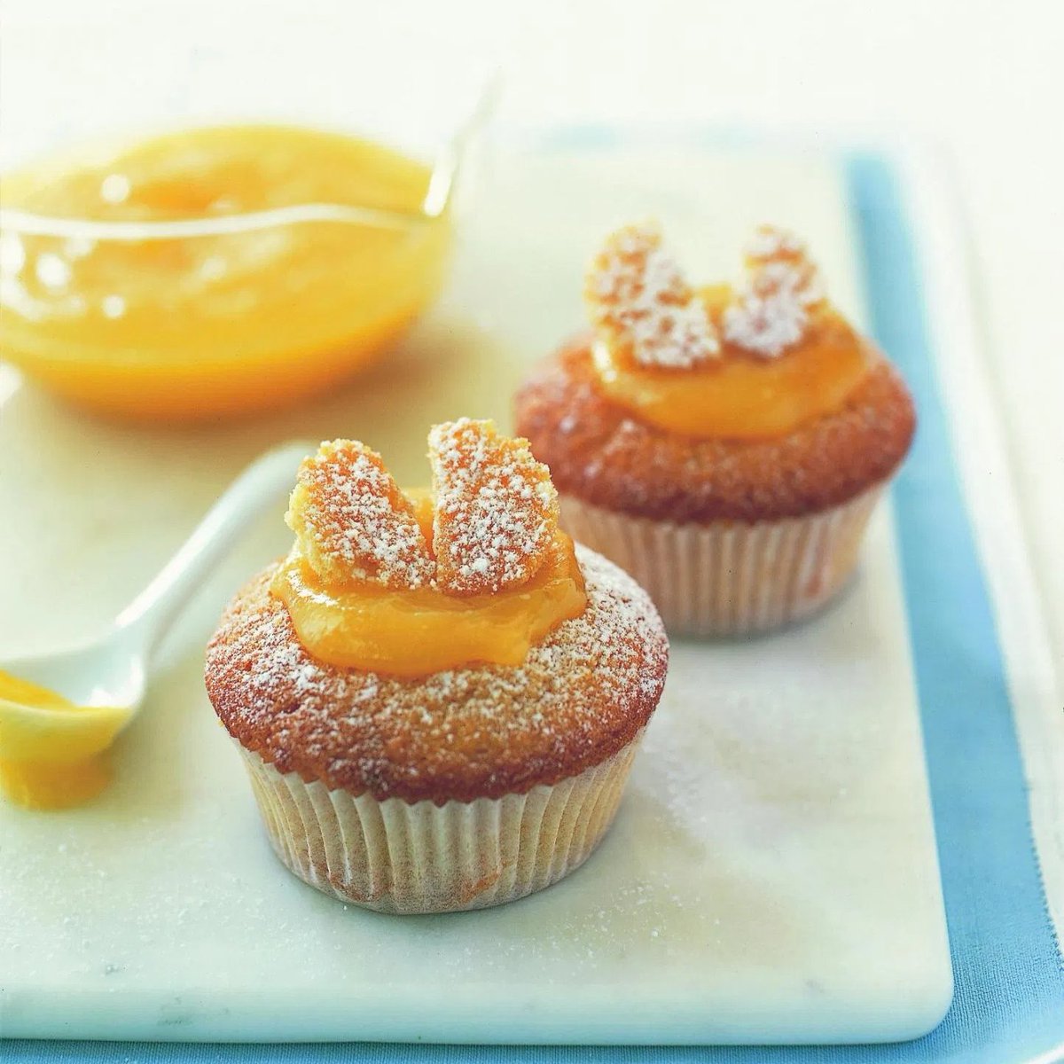 DeliaOnline's tweet photo. Cake of the Week: 🍋 Lemon Curd Butterfly Cakes
These little butterfly sponge cakes are perfect to make for or with the family.
https://t.co/b0LUb9jkwq
#cakeoftheweek #lemoncurd #cakerecipes #butterflycakes #orangesandlemons #instafoodie #easybaking #bakingwithchildren
