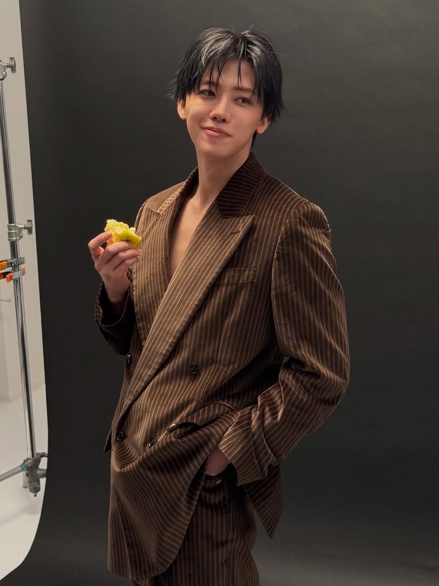 * 𝙪𝙣🍸 tweet media