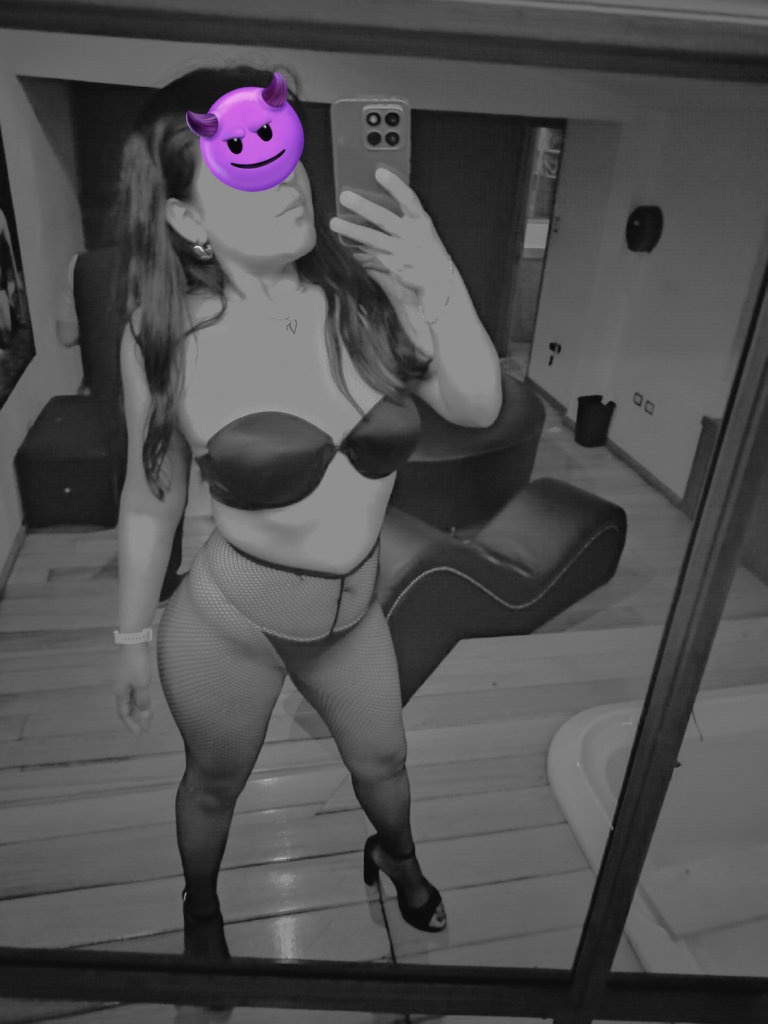 RT si sabes donde me tome la foto 😈🔥