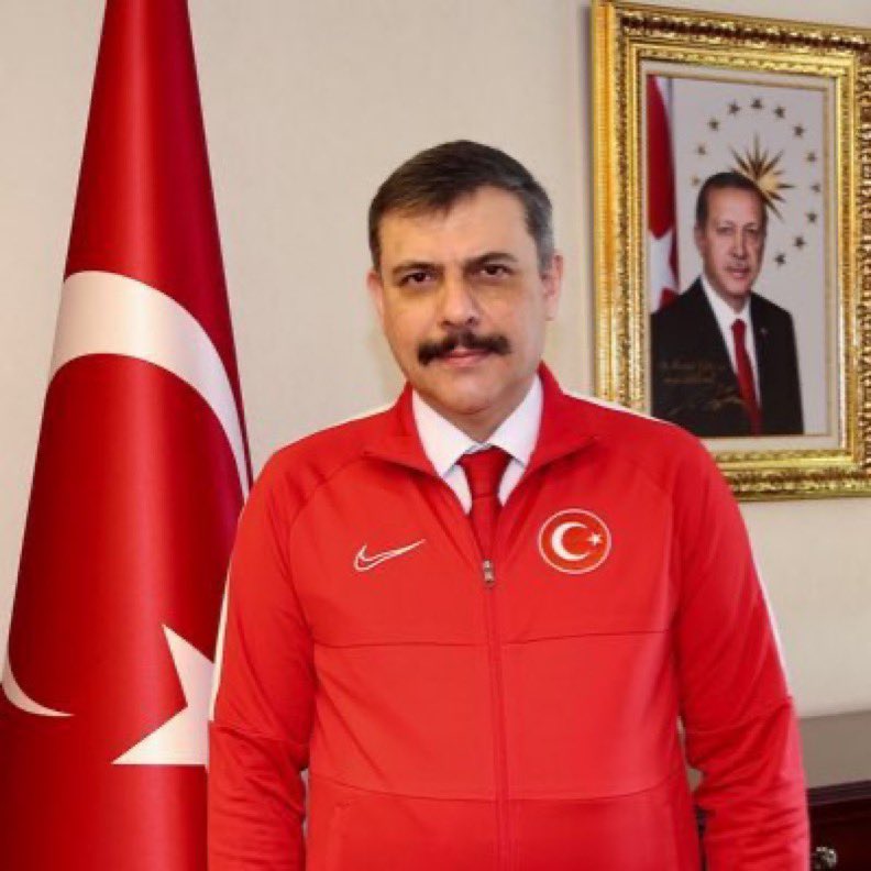 Değerli Bakanımızın yanında olanlar bayrak(🇹🇷) bıraksın da sayımız belli olsun…