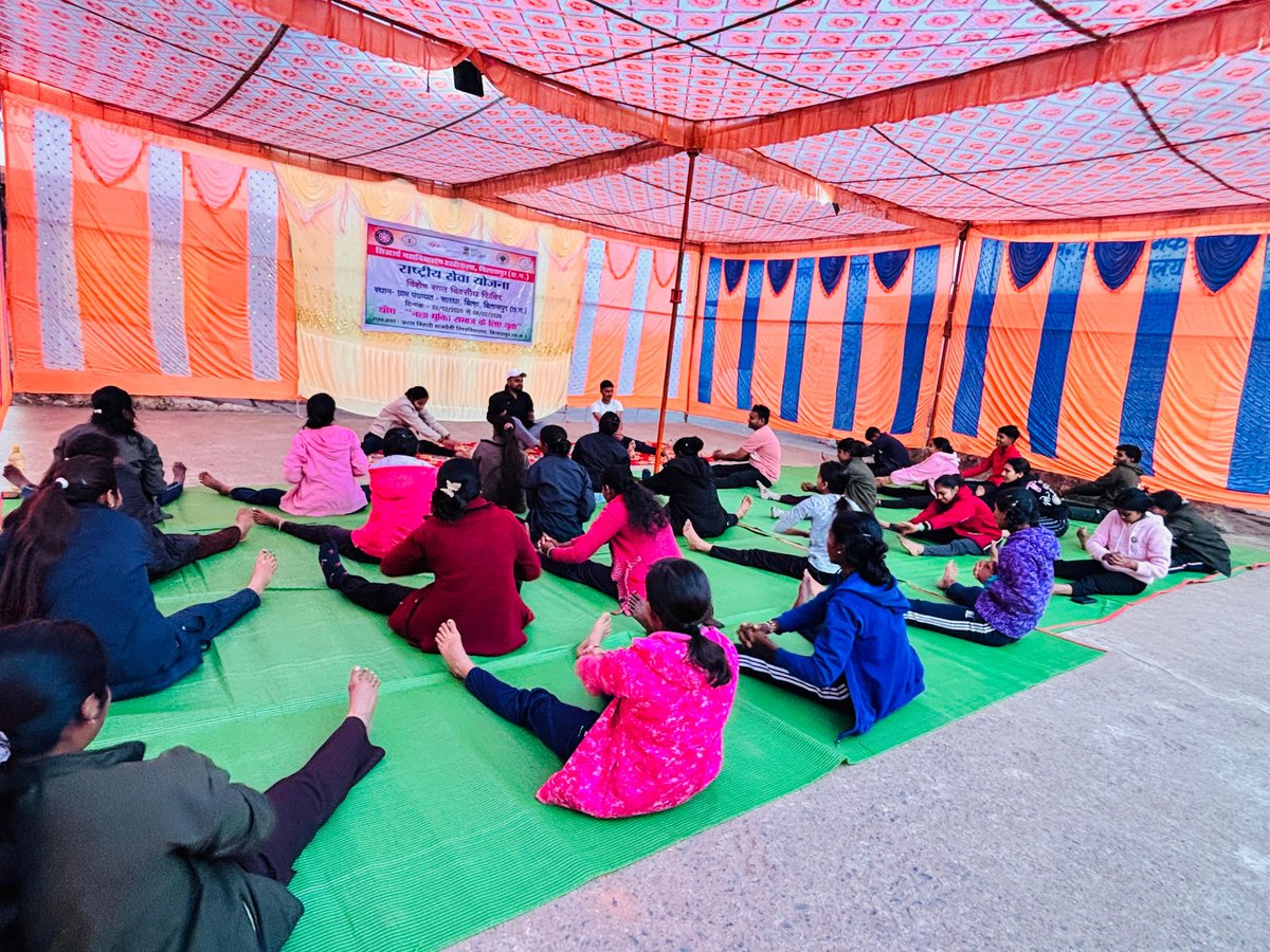 NSSVol_Bhavesh's tweet photo. @siddharth_nss 
#unitcamp Day_04 05/02/26
चतुर्थ दिवस:-
सात दिवसीय विशेष शिविर ग्राम पंचायत शारदा सिद्धार्थ महाविद्यालय हार्दिकला।
याेग एवं व्यायाम:- 
@manojsinha812 @_NSSIndia @nssabvuCG @NeetaBajpai5 https://t.co/ATlsHiDtBw