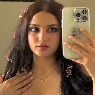 صداش داد میزنه که قیافه‌ای قحبه‌اش چه شکلیه.