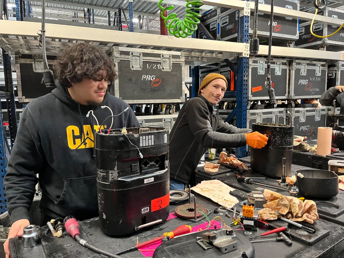PRGlive's tweet image. Training at PRG never stops. 💡 From L-Acoustic system trainings to a hands-on climbing workshop and CM hoist certification, our teams are always sharpening skills, building knowledge, and staying ready for what’s next.

#PeopleProductionPossibility #PRG
