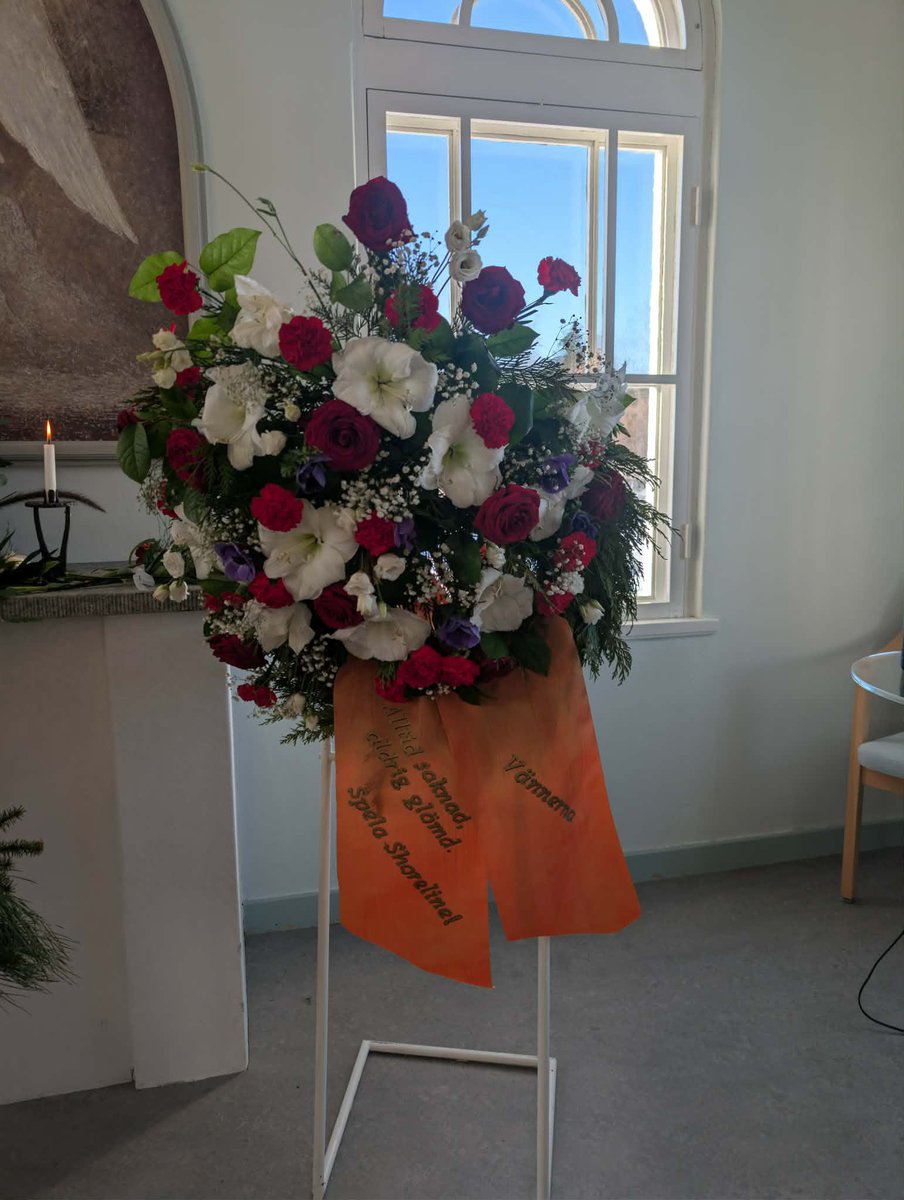 Jag skulle bli väldigt glad om folk bara kunde sluta ta livet av sig. Hur dåligt dom än mår.
Vila i frid Joel❤️