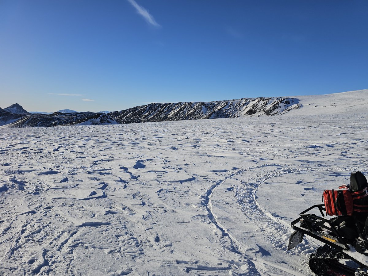 jerseyrugbyfan's tweet photo. Well that was fun snowmobile trip on an Icelandic glacier,it was a tropical -17°C up there #justabigkid https://t.co/QcmU00QrCM