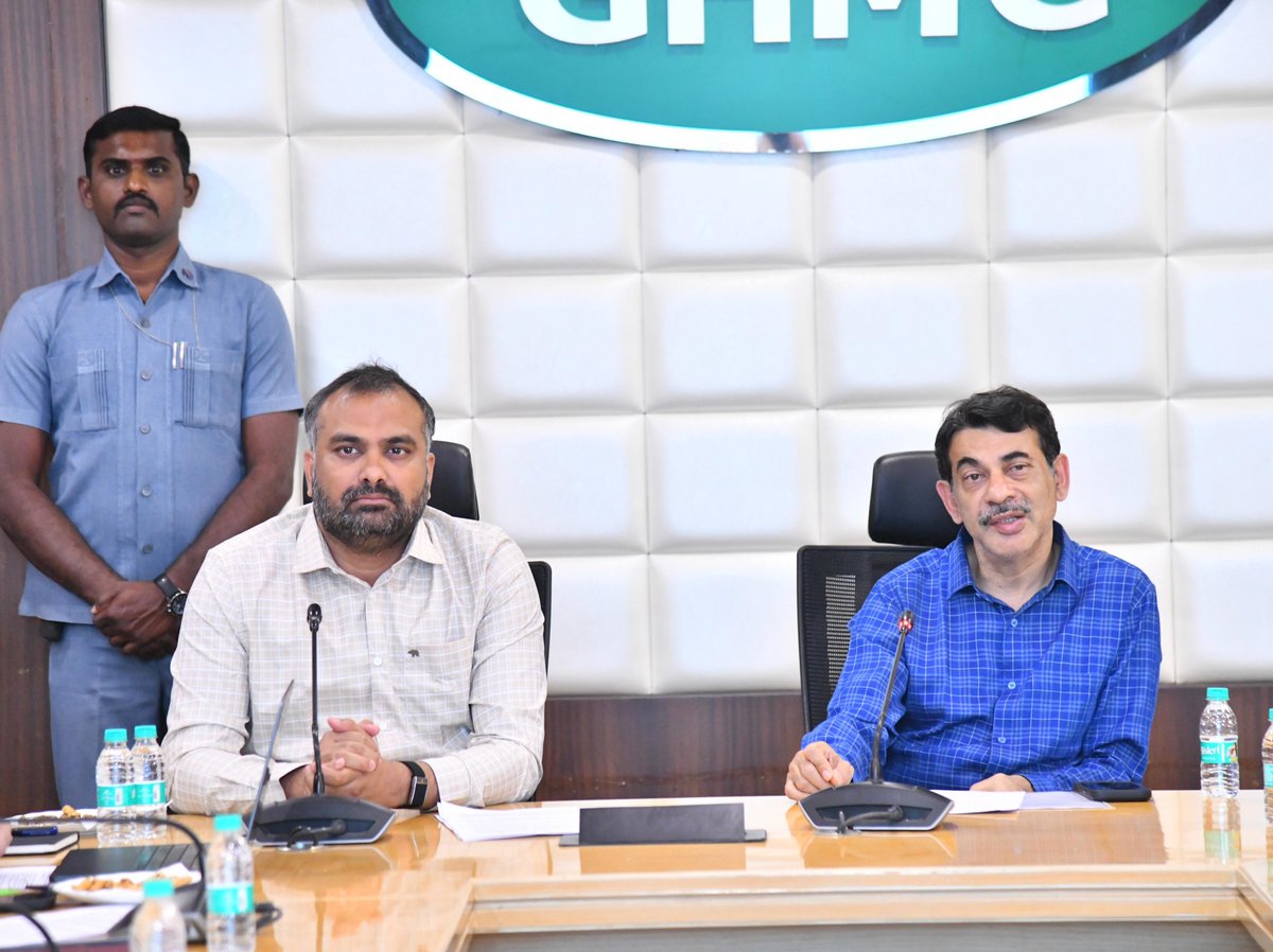 GHMCOnline's tweet image. Stronger #GHMC for Better Citizen Services !!

Today, at #GHMC  Head Office, the first Standing Committee meeting after reorganisation was chaired by Sri Jayesh Ranjan IAS, Special Chief Secretary, MA&amp;amp;UD &amp;amp; Special Officer, GHMC, along with GHMC Commissioner Sri R.V. Karnan IAS,